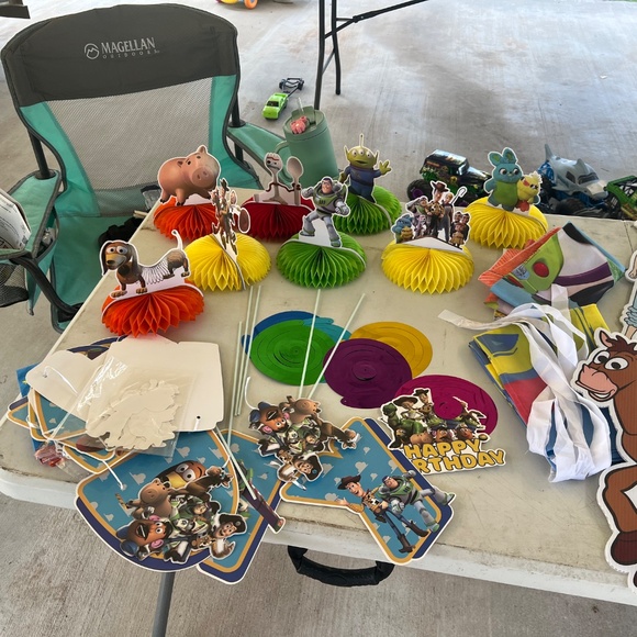 Toy Story Party Decorations - Picture 5 of 9